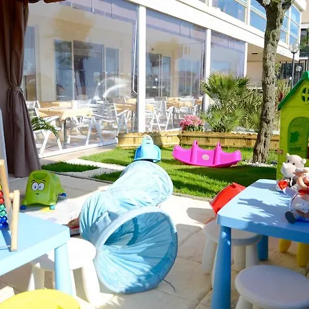 Londra Ξενοδοχείο 4*