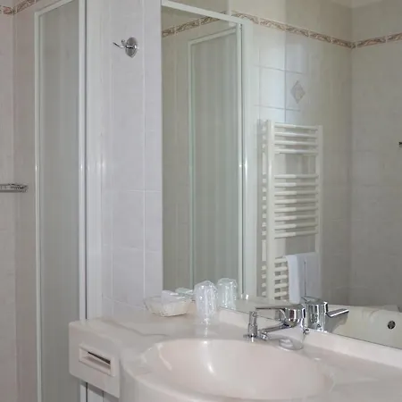 Londra Hotel 4*